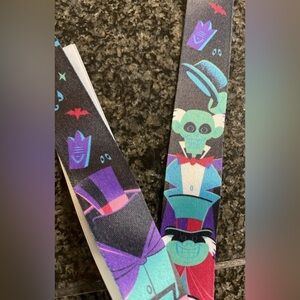 COPY - New ~ Disney Parks Haunted Mansion Hat Box Ghost Reversible Pin Trading …